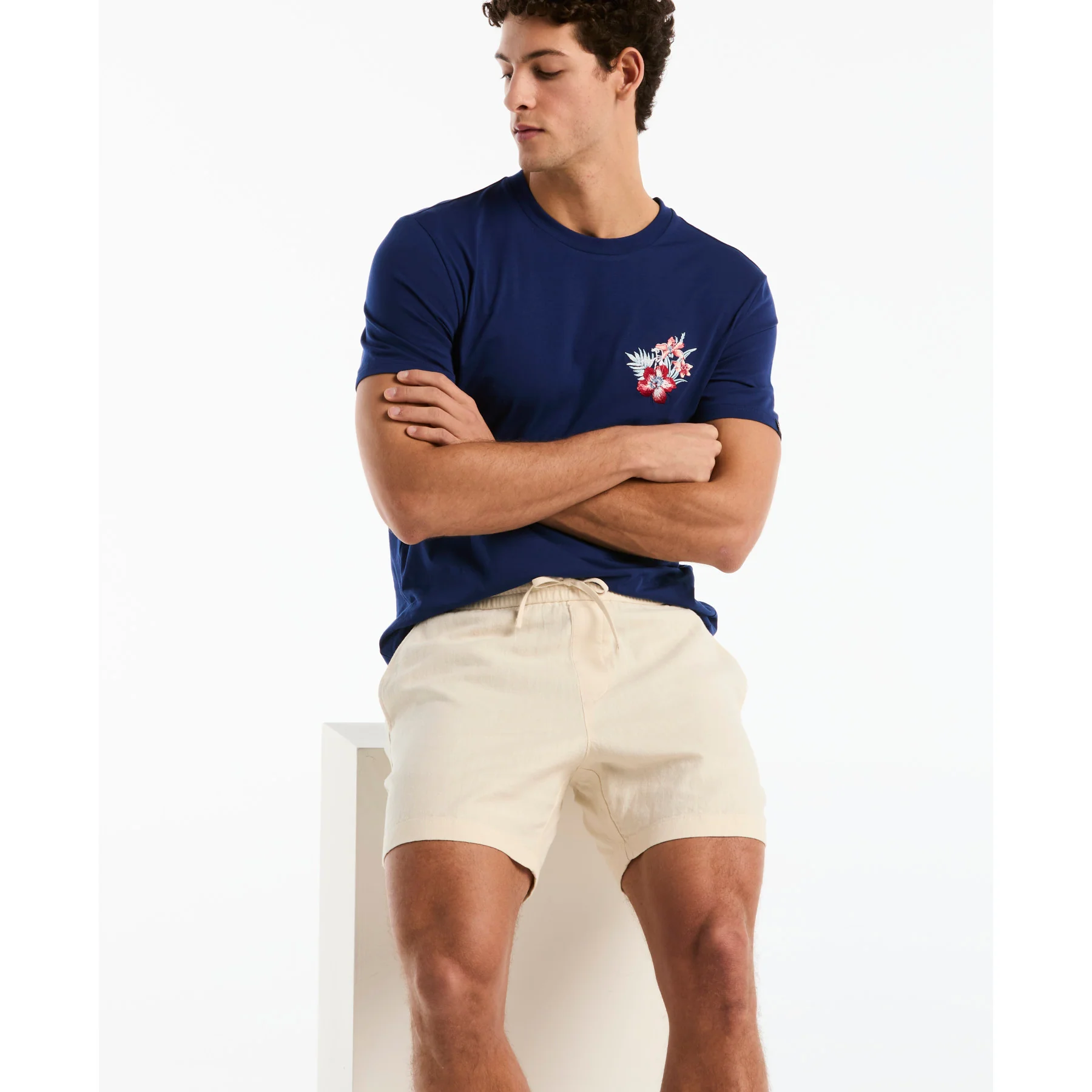 6" Linen Cotton Shorts In Birch - Image 5