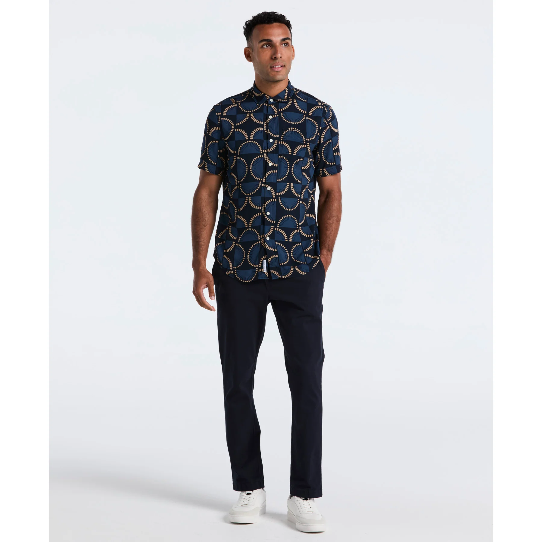 Fan Print Short Sleeve Shirt In Dark Sapphire - Image 4