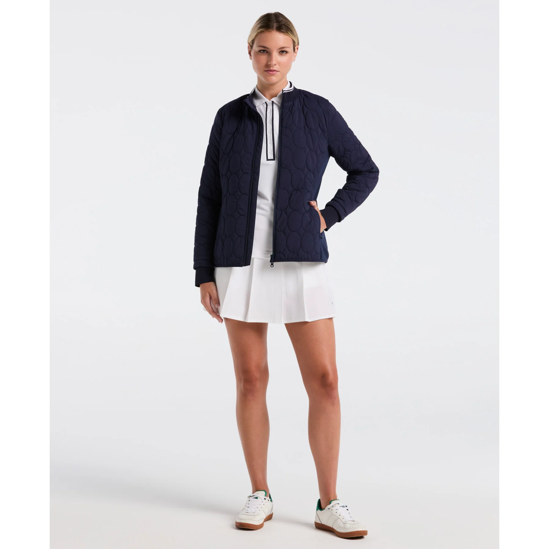 Women's Quilted Golf Puffer Jacket In Black Iris - Image 4